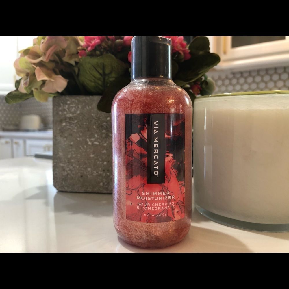 Cherries & Pomegranate Shimmer Moisturizer by Via Mercato